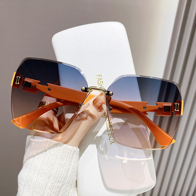 Portable And Versatile UV-Protective Frameless Sunglasses