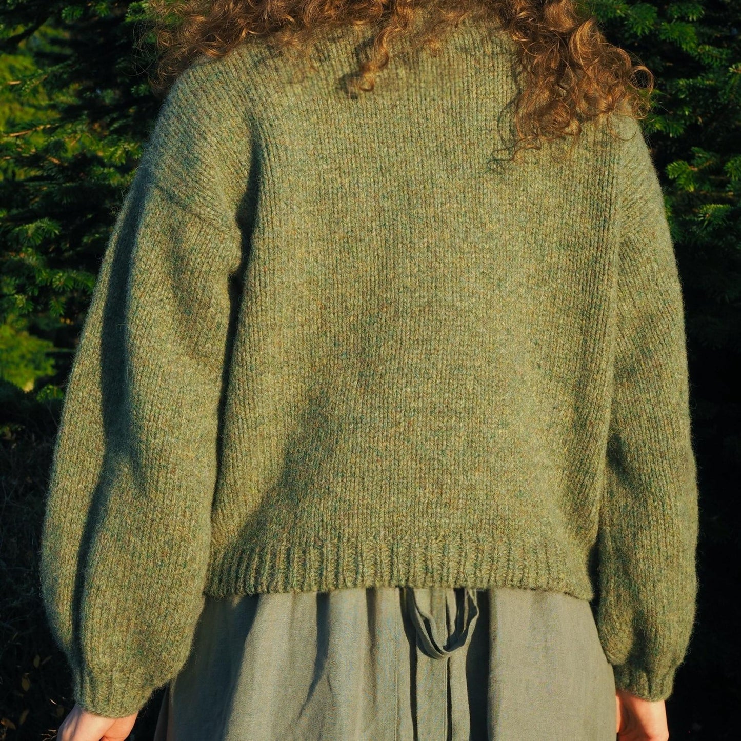 Round-neck Long-sleeved High-street Loose Sweaterfashionable Style