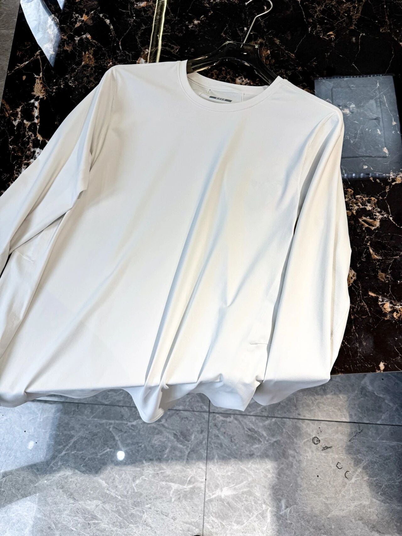 Men's Crew Neck Long Sleeve T-Shirt, High Stretch Seamless Functional Base Layer Top, Versatile Athletic Undershirt For Commuting Outdoor Spring Fall