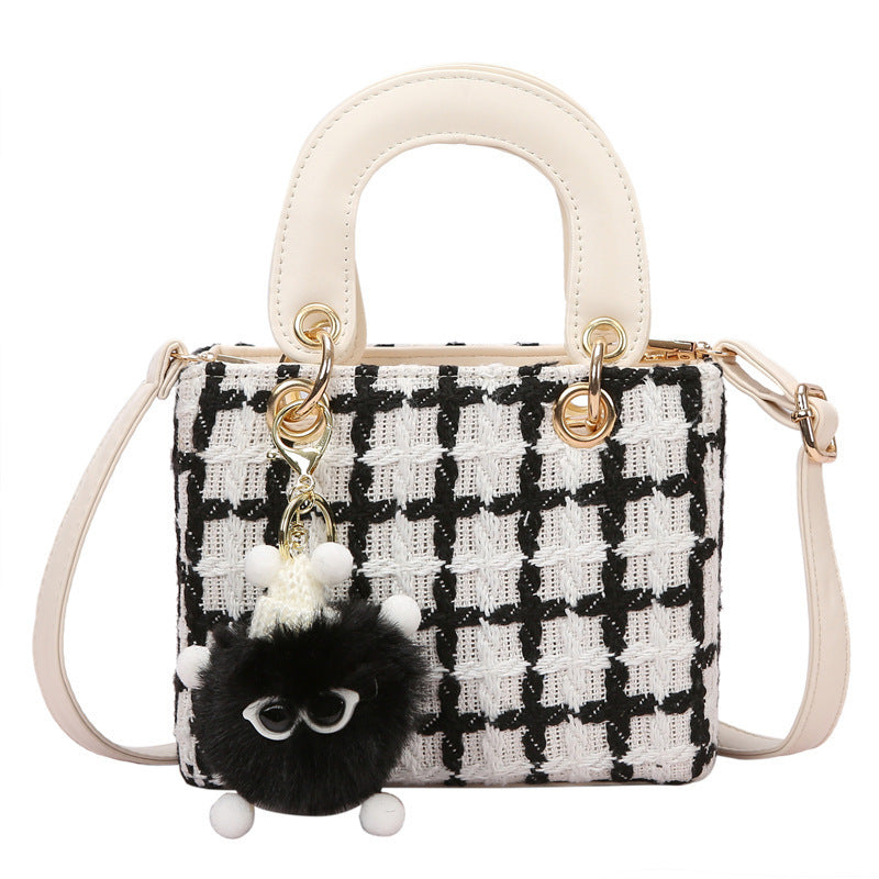 Niche Design Woolen Bag 2022 New Style Bag Women's Bag Autumn Internet Popular Crossbody Bag Portable Daffy Bag