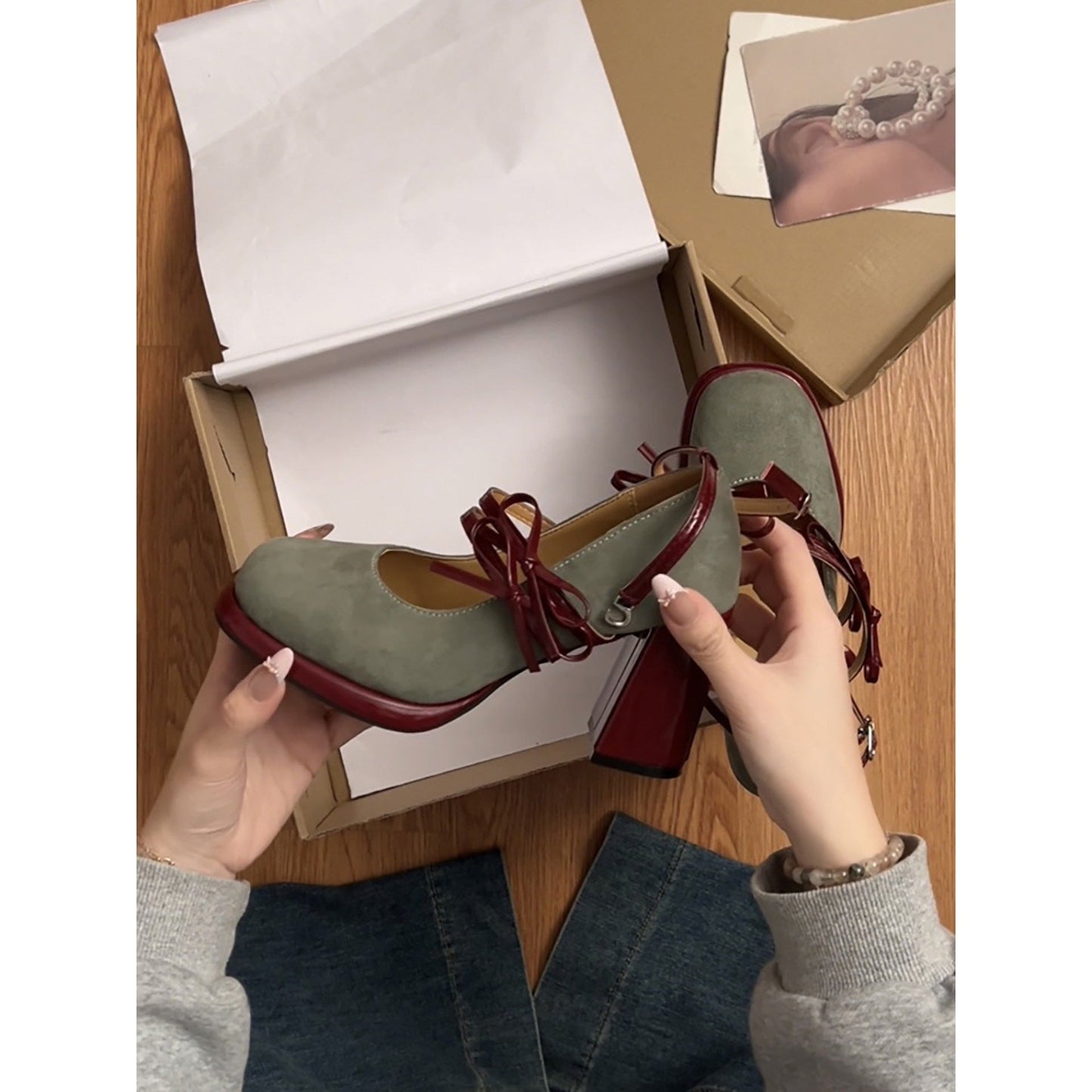 Queenly French-style Chunky-heeled Red-soled Pumps For Women