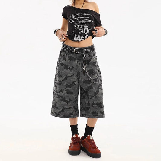 Retro Camouflage Cropped Denim Shorts For Women