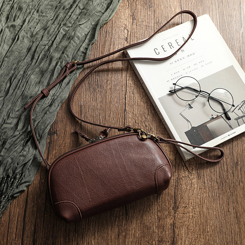 Vintage And Artistic Single-shoulder Bag Made Of Tree Bark Leather