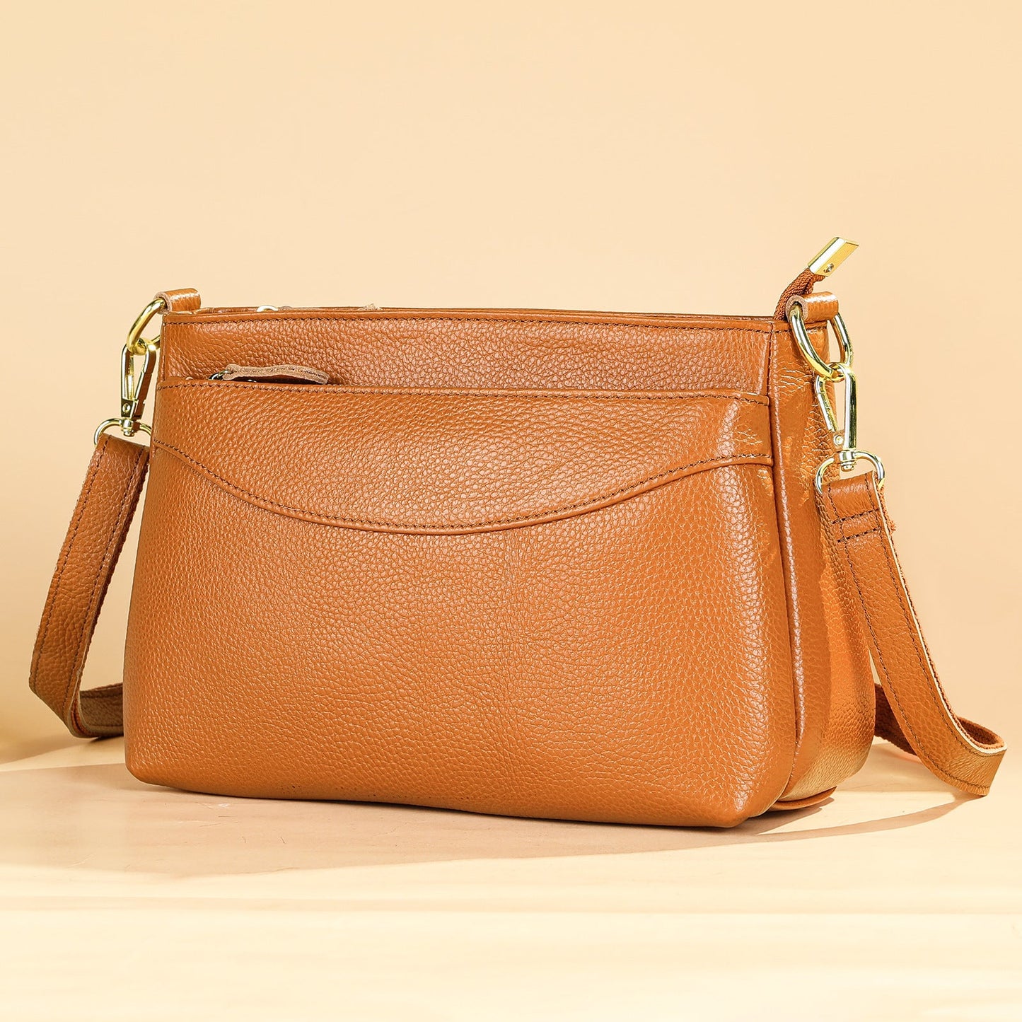 Womens Fashionable Casual Crossbody Bag Made Of Full-Grain Leather