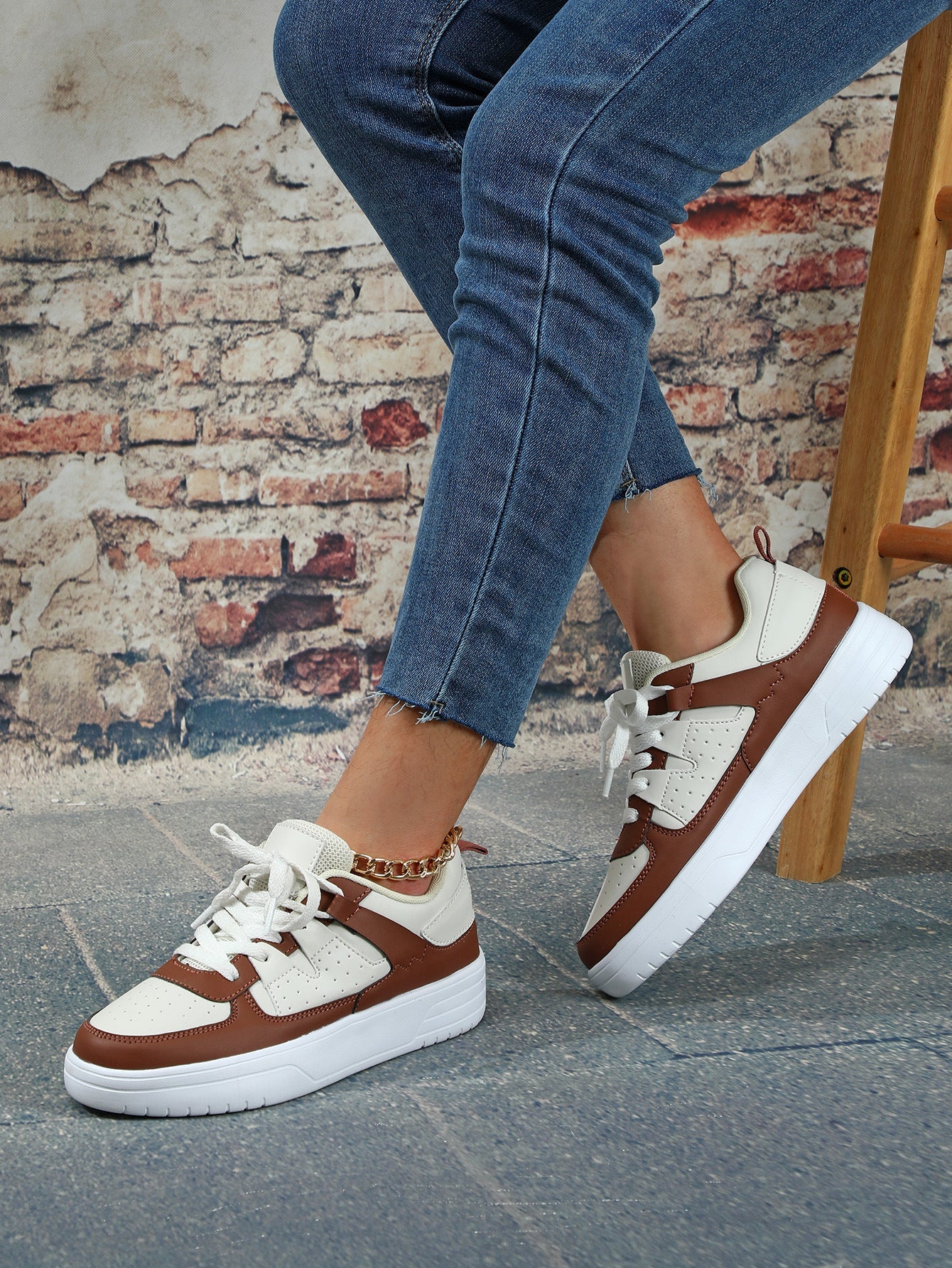 European Fashion Platform Couple's Board Shoes