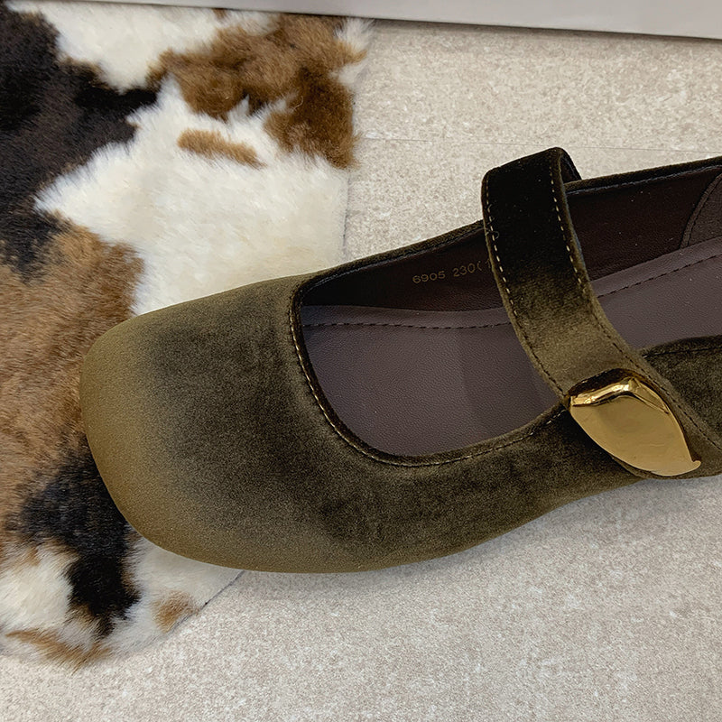 2026 Fall New Arrival Women's Vintage Suede Mary Janes Low Vamp Casual Soft Sole Versatile Flats Velcro Strap Flat Shoes