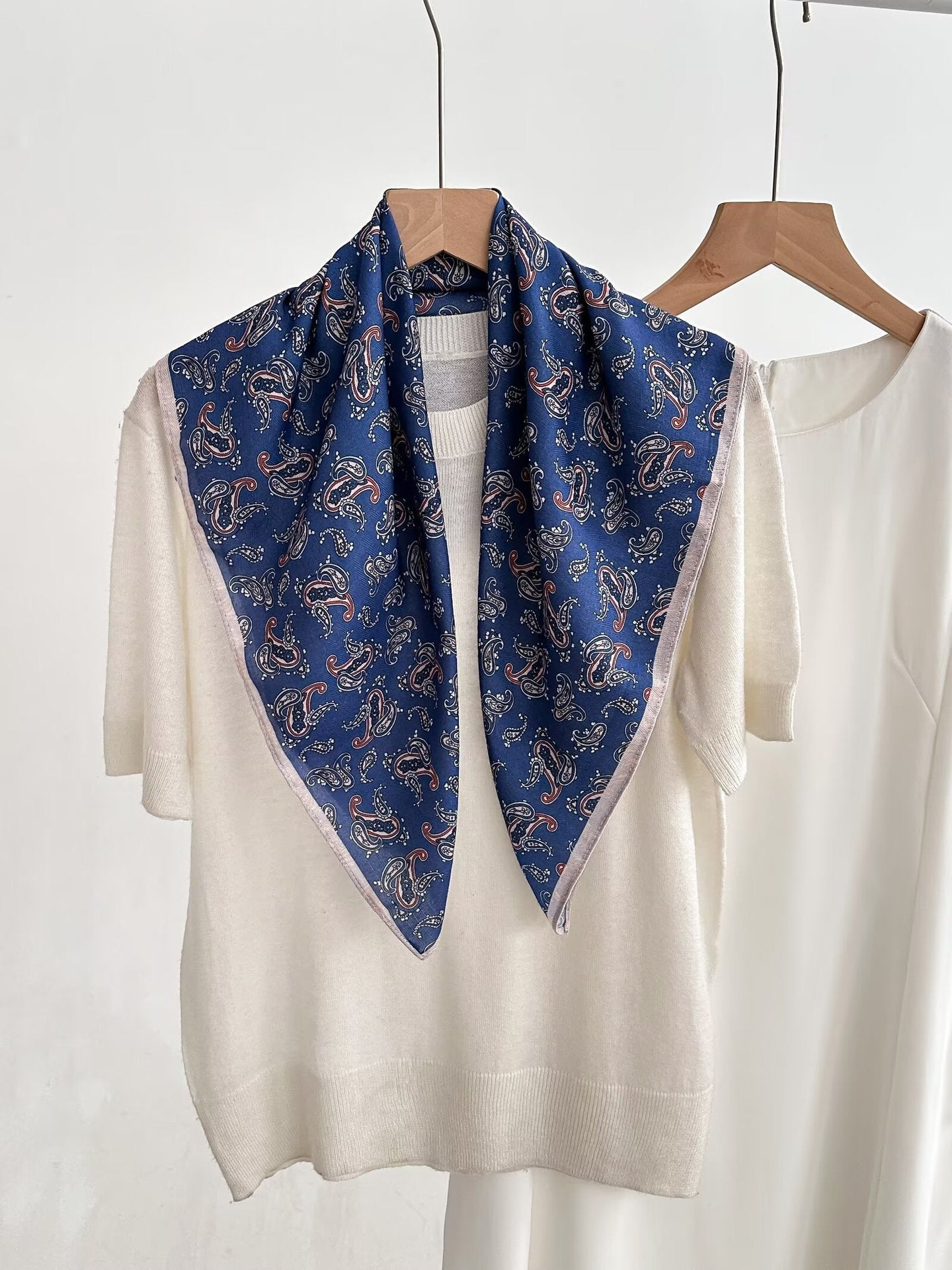Women's Vintage High-end Outer Silk Scarf