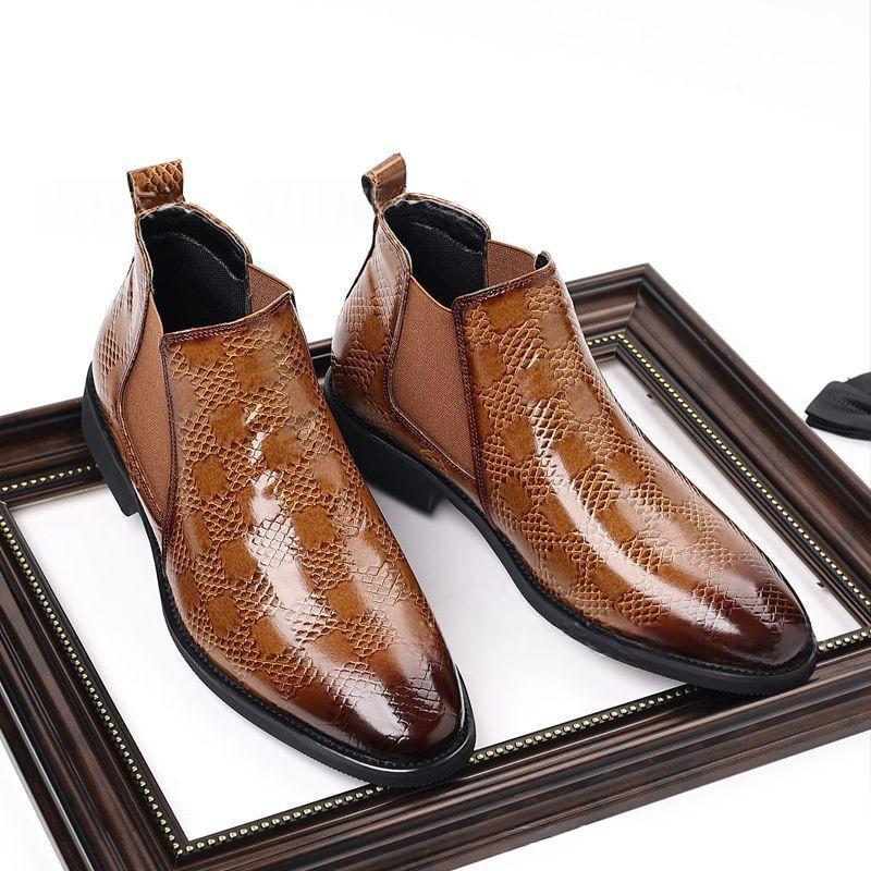 Mens British-style Pointed Leather Boots