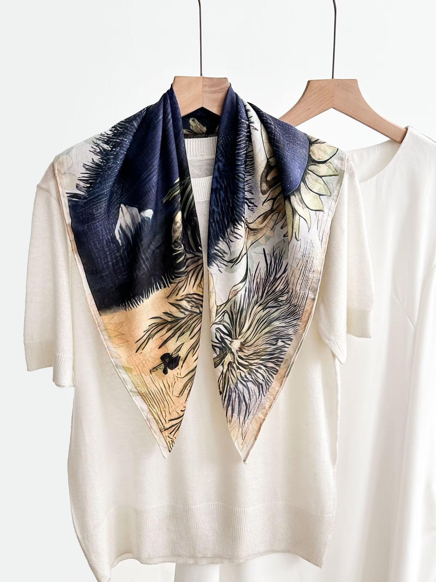 Women's Vintage High-end Outer Silk Scarf