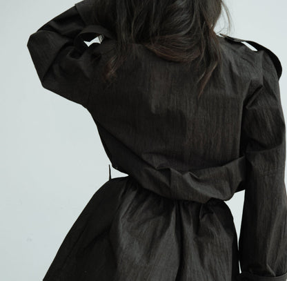 Pocket-decorated Waist-cinching Hunting-style Short Trench Coat