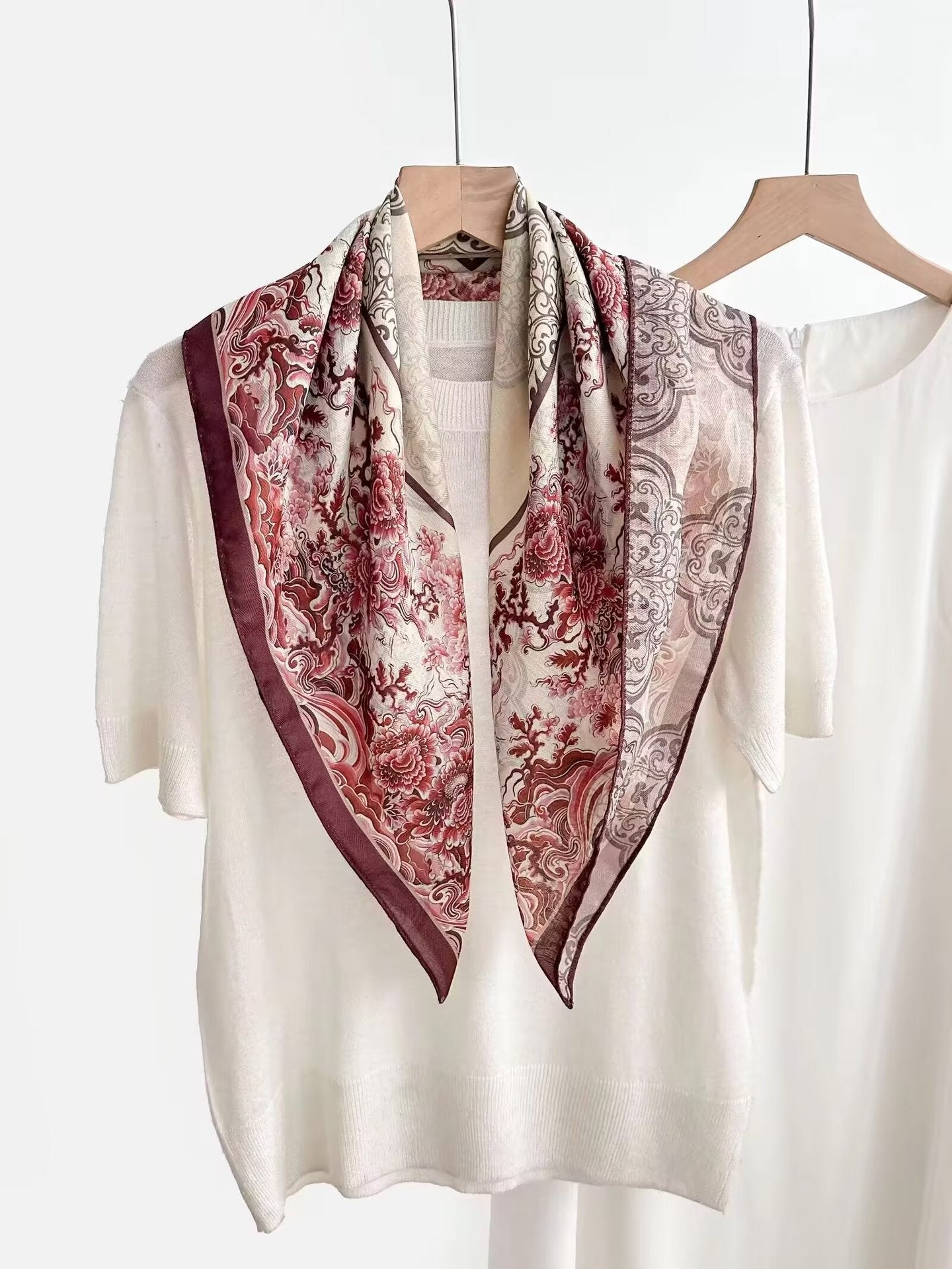 Women's Vintage High-end Outer Silk Scarf