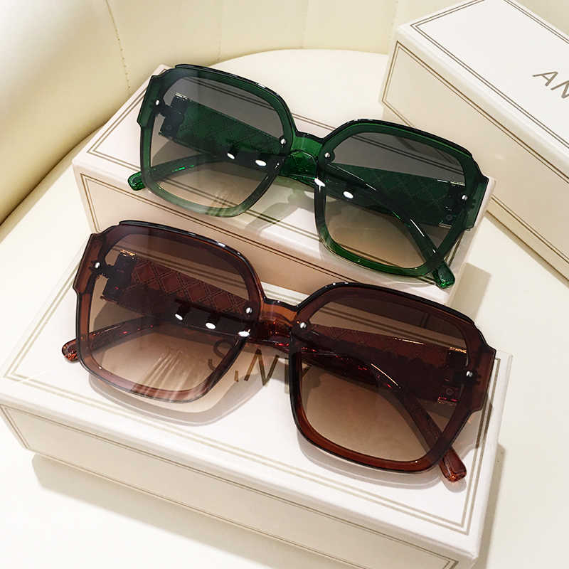 Large-frame UV-protection Classic Sunglasses