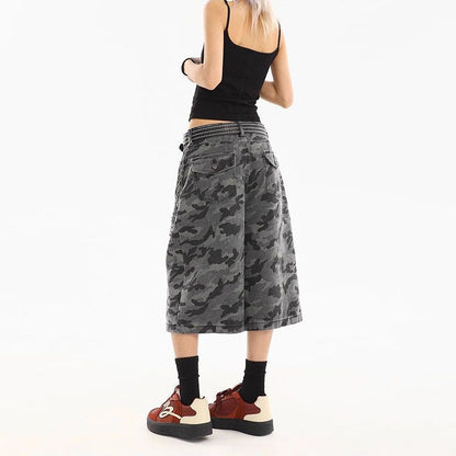 Retro Camouflage Cropped Denim Shorts For Women
