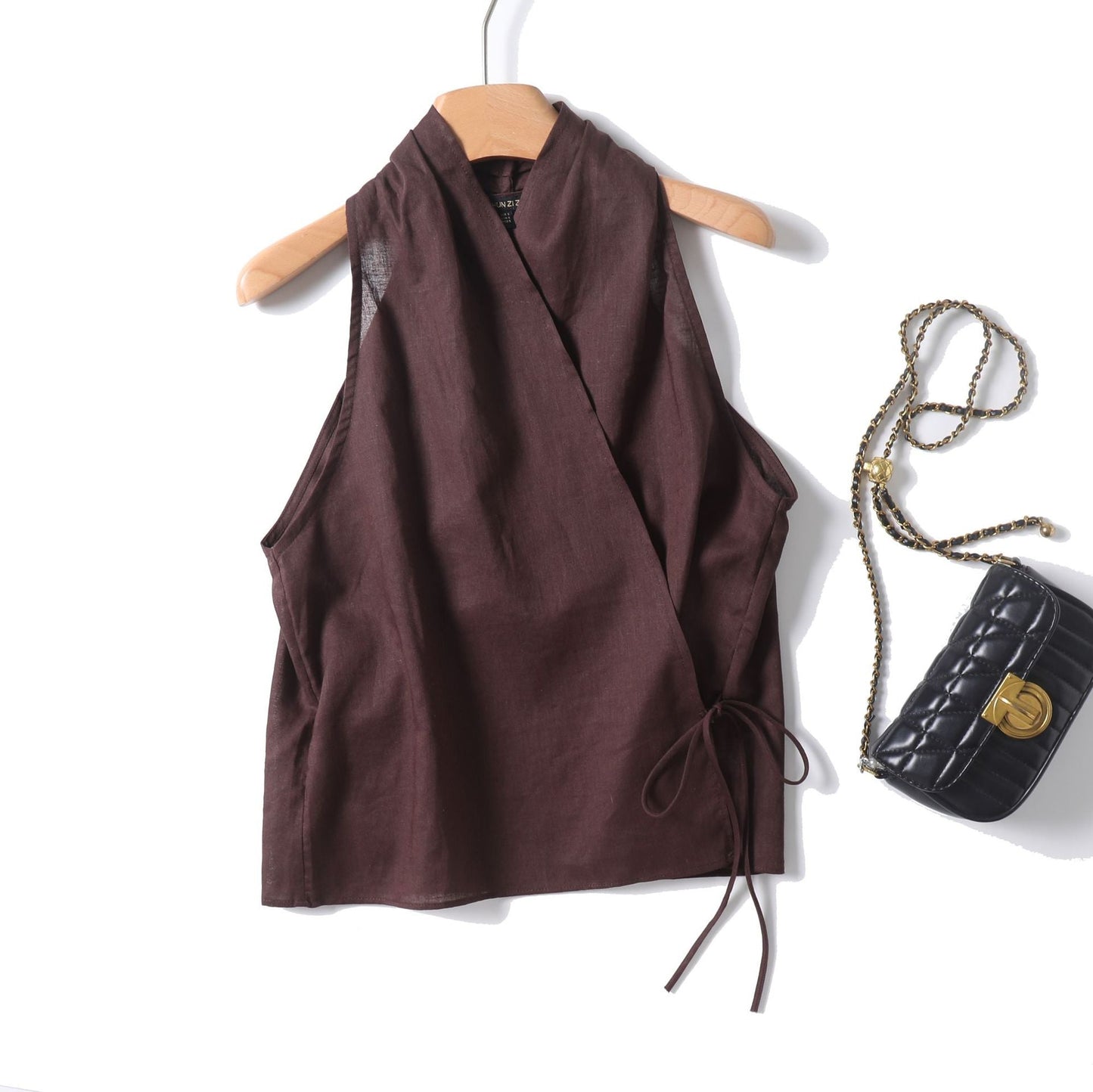 Old-money-style Halter-neck V-neck Sleeveless Top