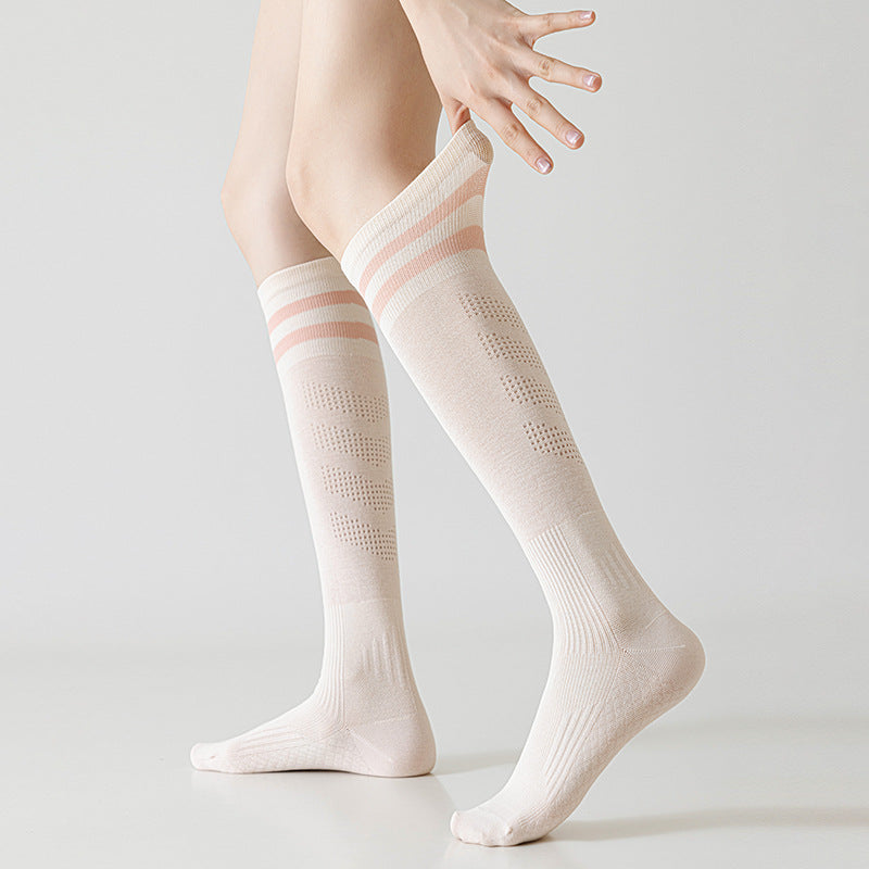 Ultra-thin Lightly Compressive Breathable Calf-length Athletic Socks