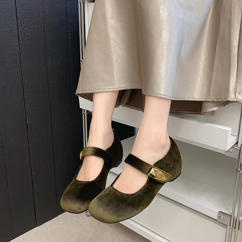 2026 Fall New Arrival Women's Vintage Suede Mary Janes Low Vamp Casual Soft Sole Versatile Flats Velcro Strap Flat Shoes