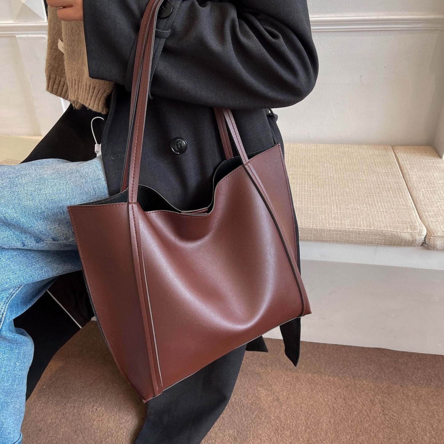 Large-capacity Retro Womens New Single-shoulder Bag