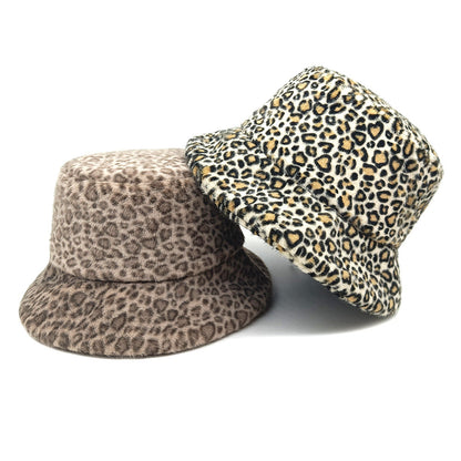 Trendy And Fashionable Leopard-print Boater Hat For Outdoor Use In Autumn And Winter, Featuring Multi-color Matching Plush Brim Hat