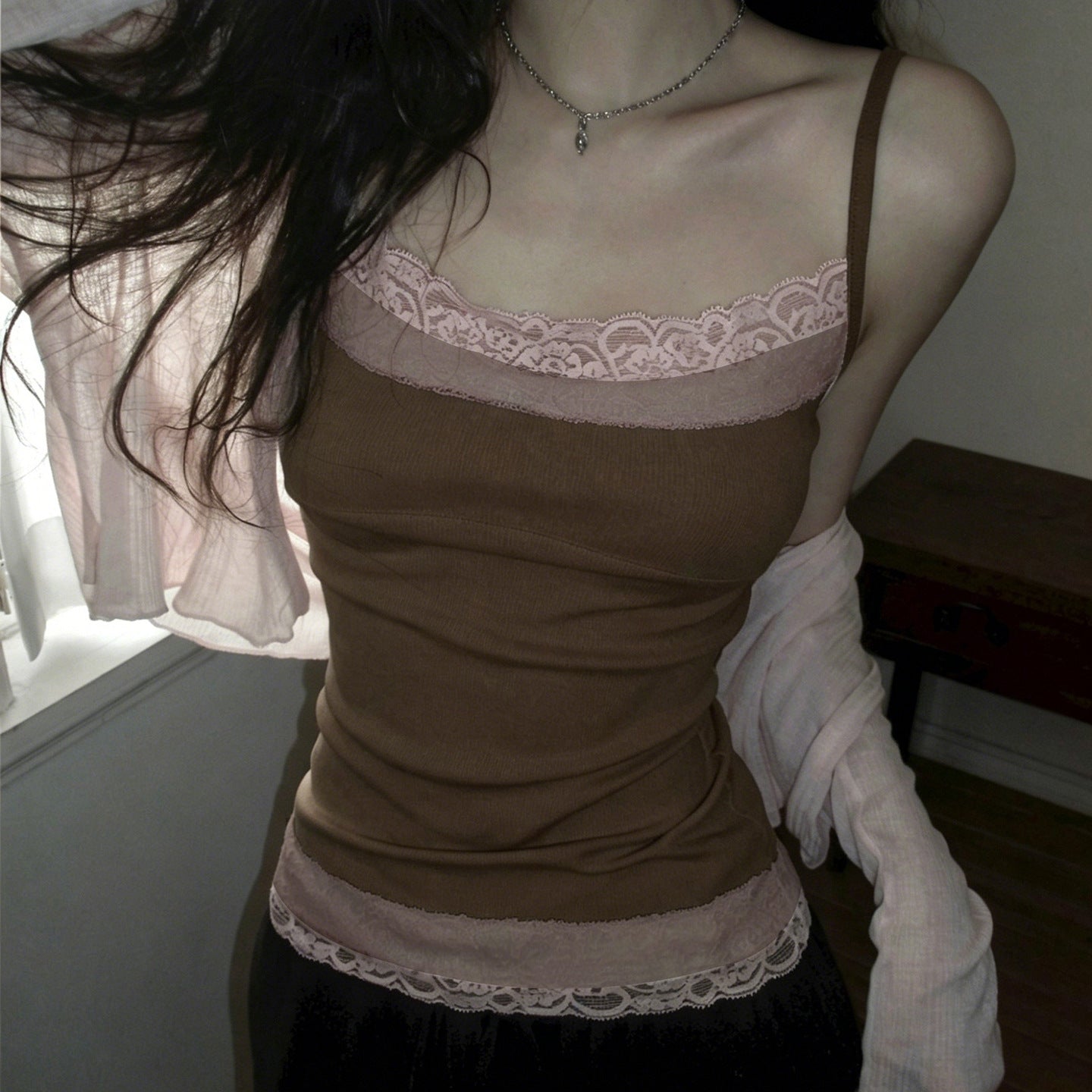 2026 Summer Women's Y2K Hot Girl Pure Desire Lace Trim Color-Block Slim Fit Versatile Tank Top