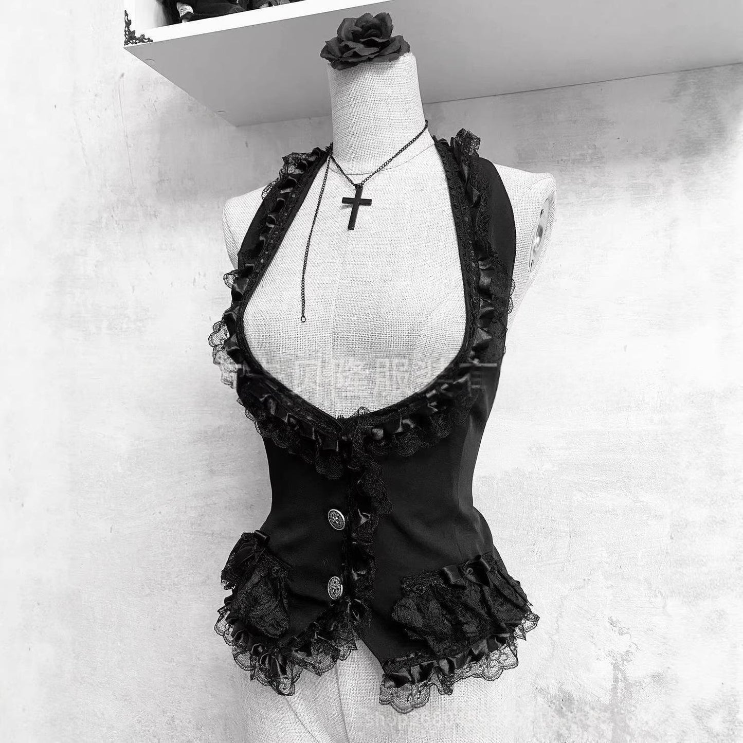 Dark Gothic-style Black Lace Halter Vest For Women