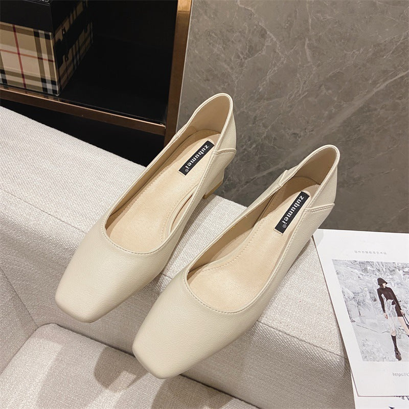 Chunky Heel Shallow Mouth Commuter Pumps
