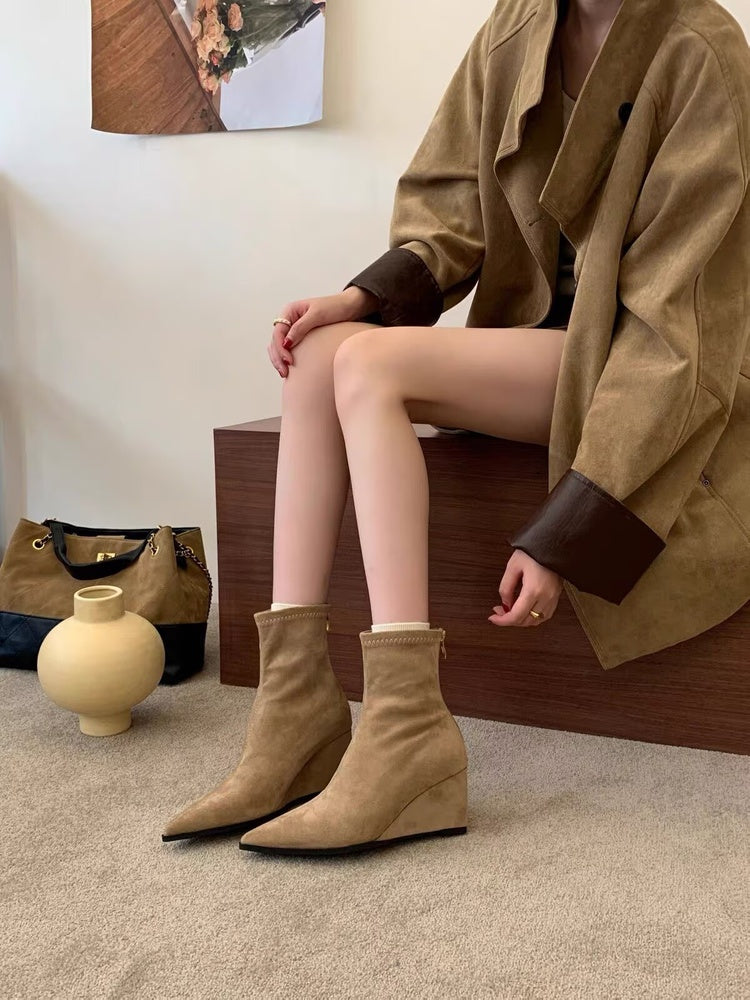 Women's European & American Style Wedge Pointed Toe Fashion Boots, New Summer Arrival, Elegant Back Zipper Versatile Soft Leather Ankle Martin Boots