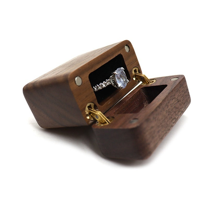 Walnut Magnet Ring Box