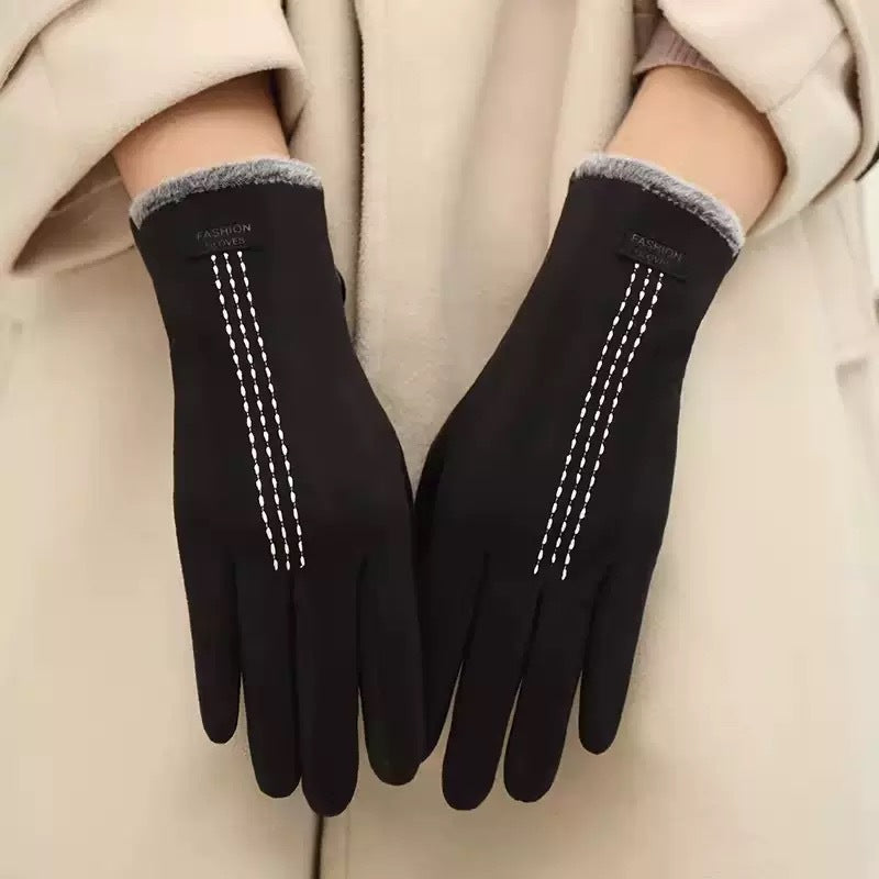 Womens Winter Thermal Gloves Made From Duvet Fabric With Touchscreen Compatibility And Three-Strand Fleece Edges