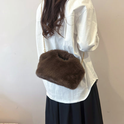 Clutch Handbag With A Chain Can Be Worn Crossbody