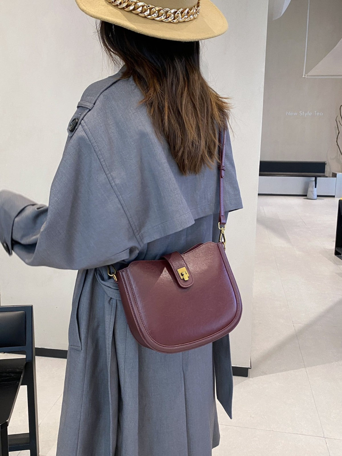 Minimalist Fashion Light Luxury Saddle Bag Genuine Leather Handbag Versatile Handheld Cowhide Shoulder Crossbody Bag Underarm Bag