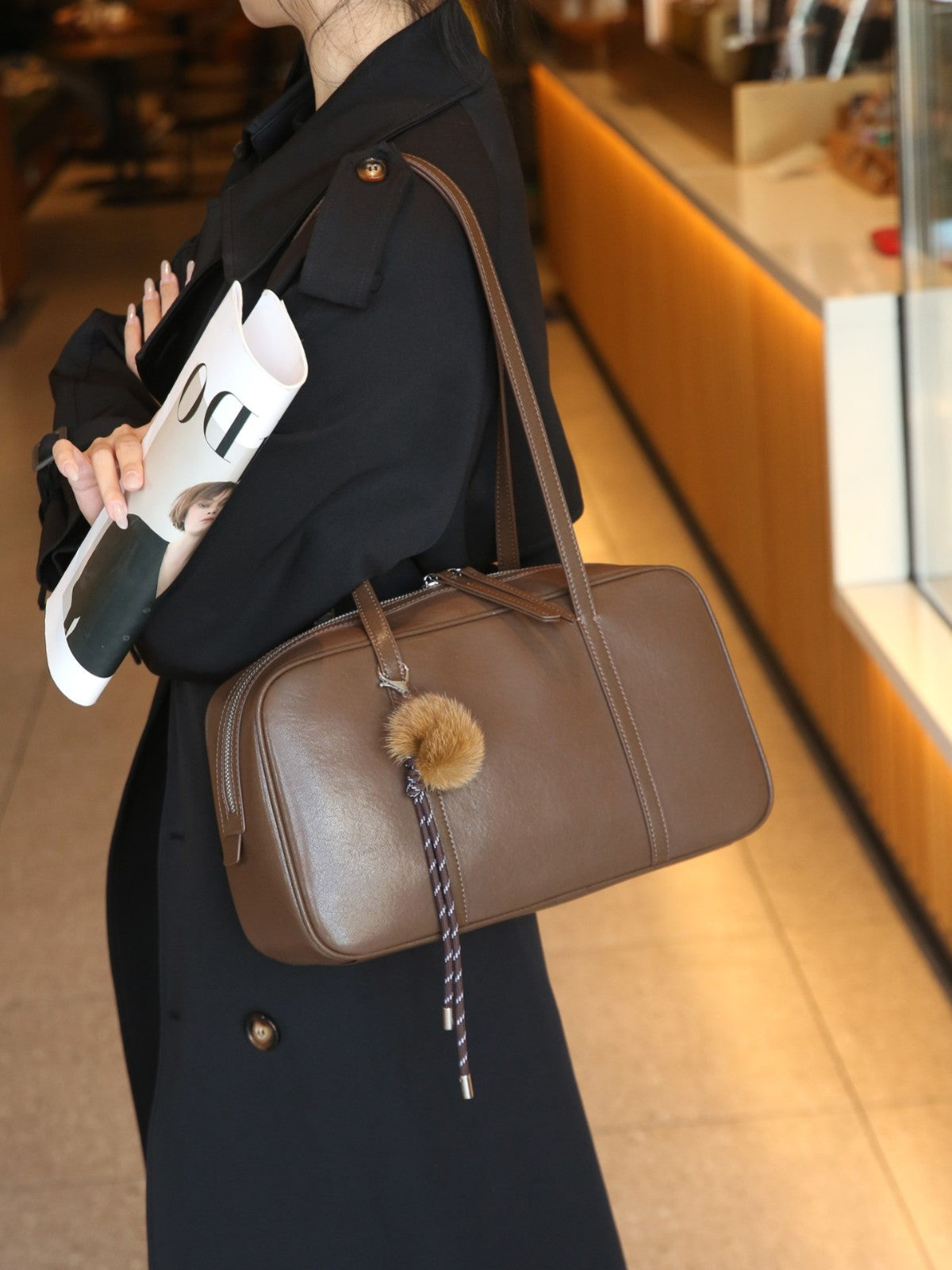 Genuine Leather Women's Bag, New First-layer Cowhide Boston Bag, Baguette Bag, Light Luxury Bowling Bag, Shoulder Bag