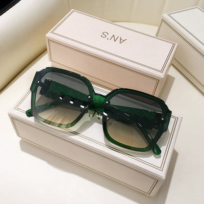 Large-frame UV-protection Classic Sunglasses