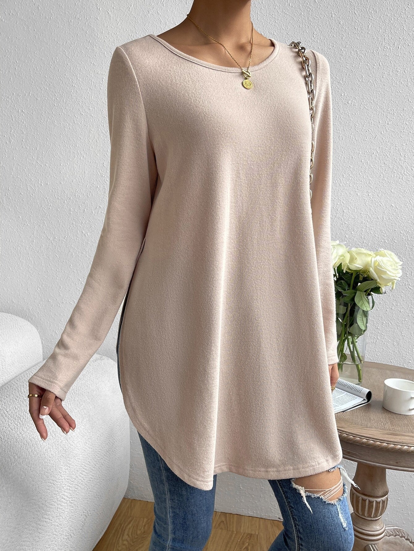 Hot-Selling Women's Autumn And Winter Casual Pure Color Round Neck Long-Sleeved T-Shirt With Slits On Both Sides