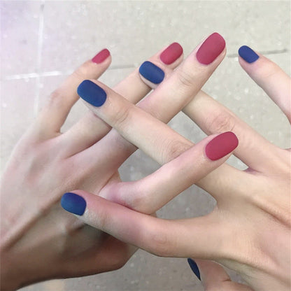 Fashionable Blue and Graffiti Pattern Fake Nails