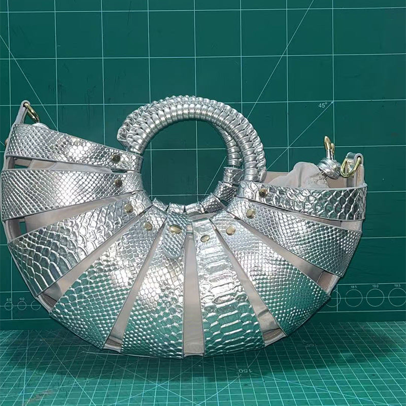 New Niche Hollow-out Inner-pocket Shell Handbag