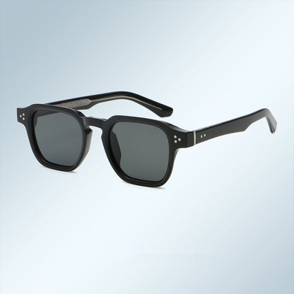 New Womens High-end Intricately Crafted Sunglasses