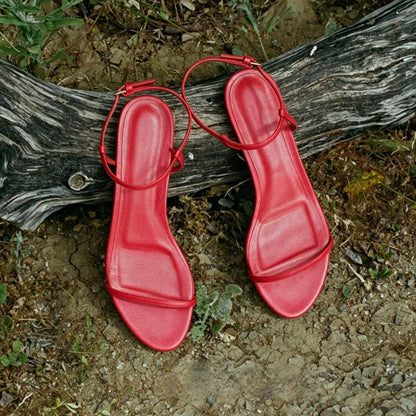 Womens Stylish Flat Sandals With A Single Strap