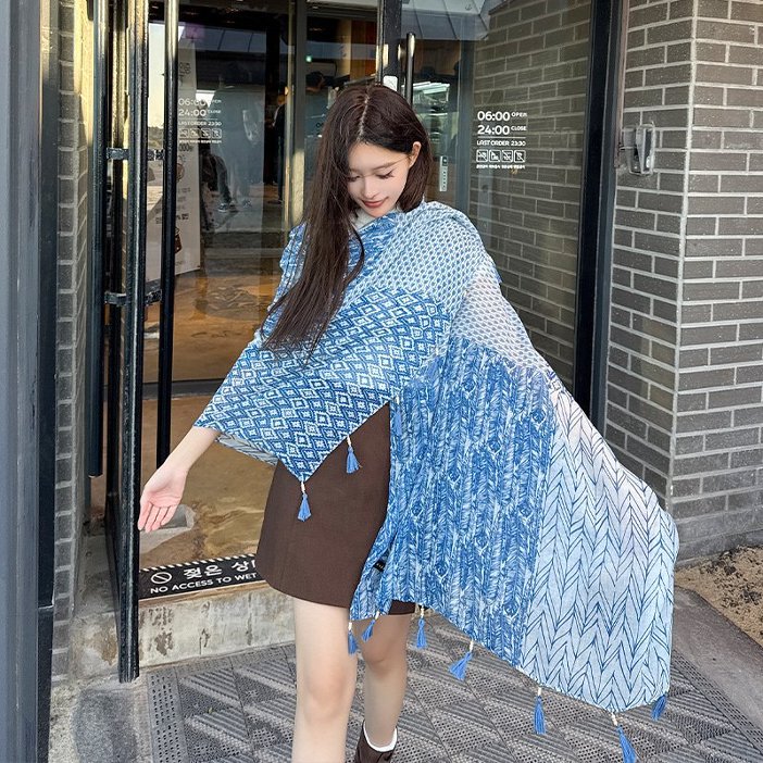 Multifunctional Neck Scarf For Air-Conditioned Rooms