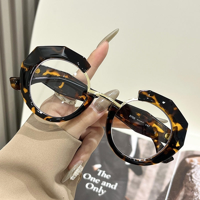 Instagram-style Aesthetic Fashionable Frame For Street Photography