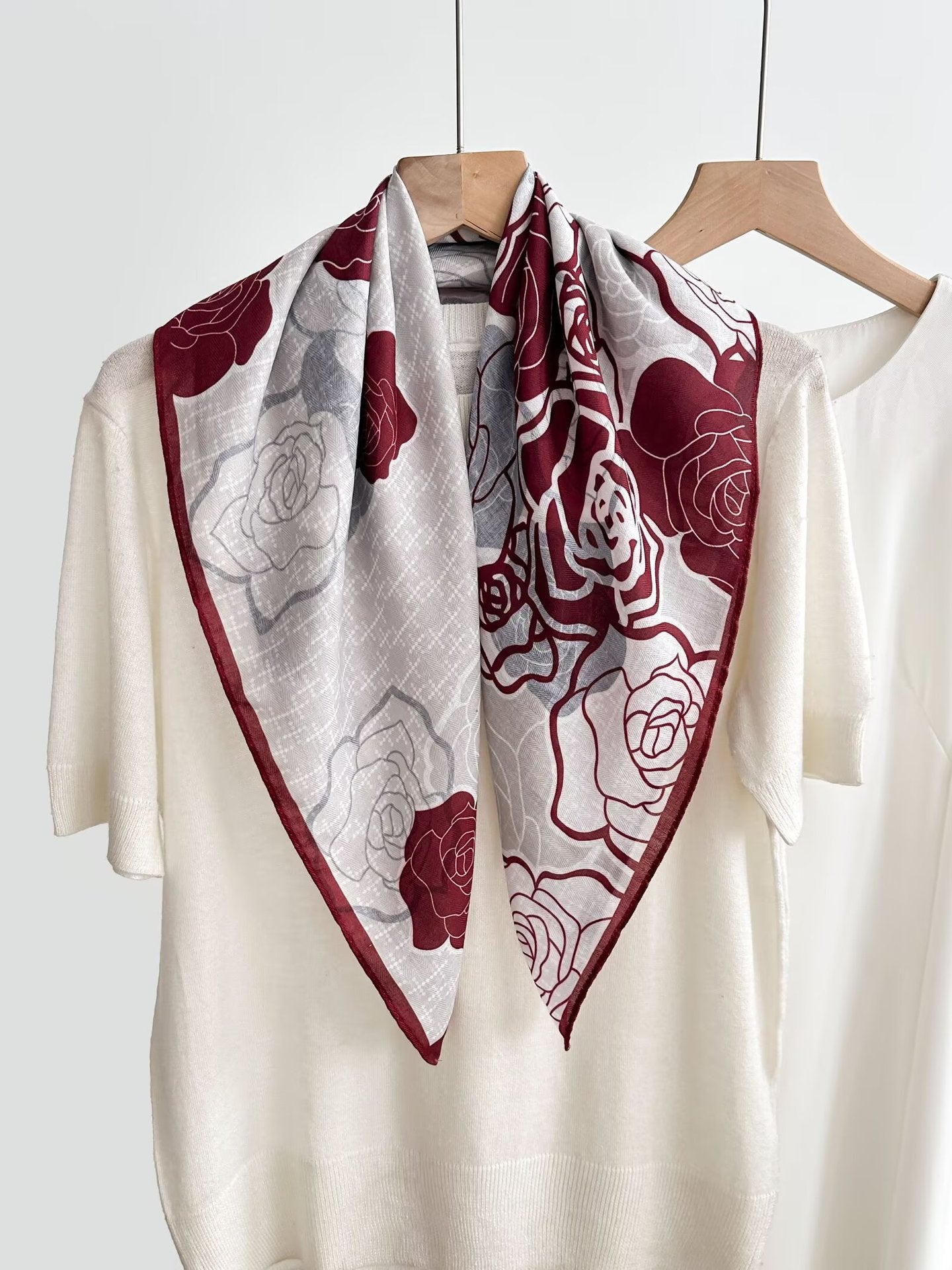 Women's Vintage High-end Outer Silk Scarf