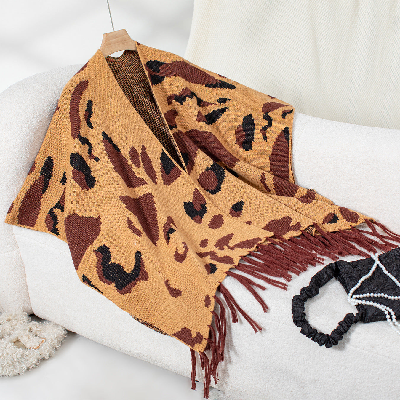 Drizzle-Color Leopard-Print Knitted Tassel CapeShoulder Wrap For Women