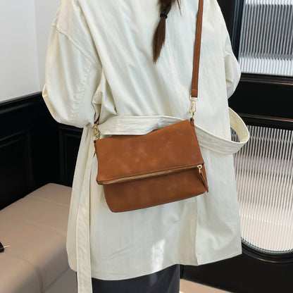 Urban Minimalist Envelope-Style Flap Saddle In PU Leather Crossbody Shoulder Bag