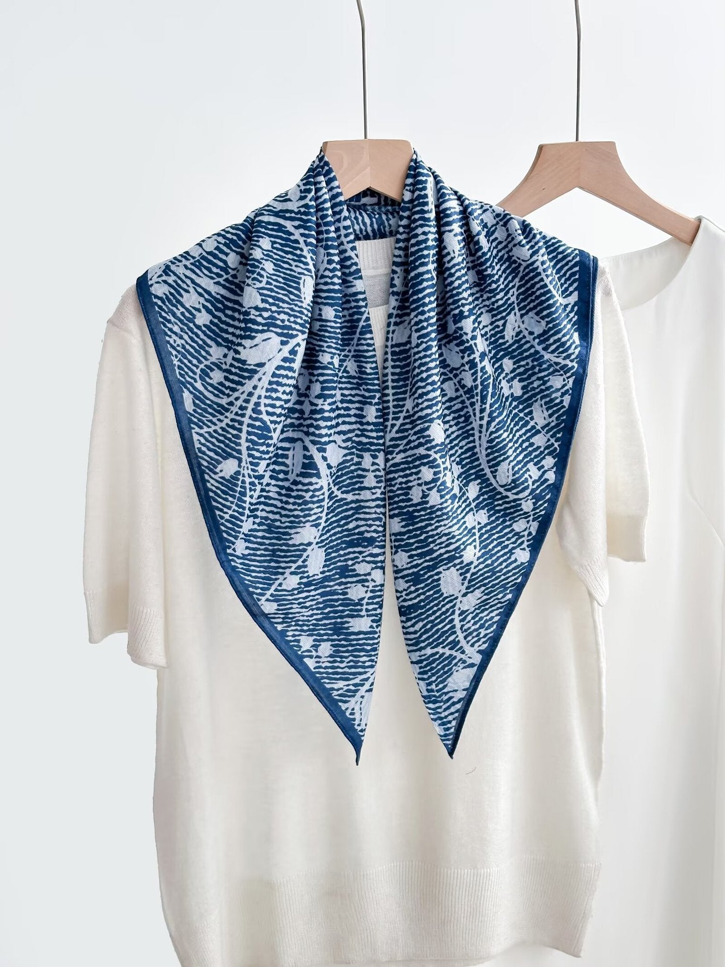 Women's Vintage High-end Outer Silk Scarf