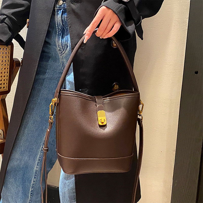 Retro Light-Luxury Vegetable-Tanned Leather ShoulderCrossbody Bag