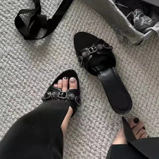 Fashionable Sandals Black Wine Glass Heel