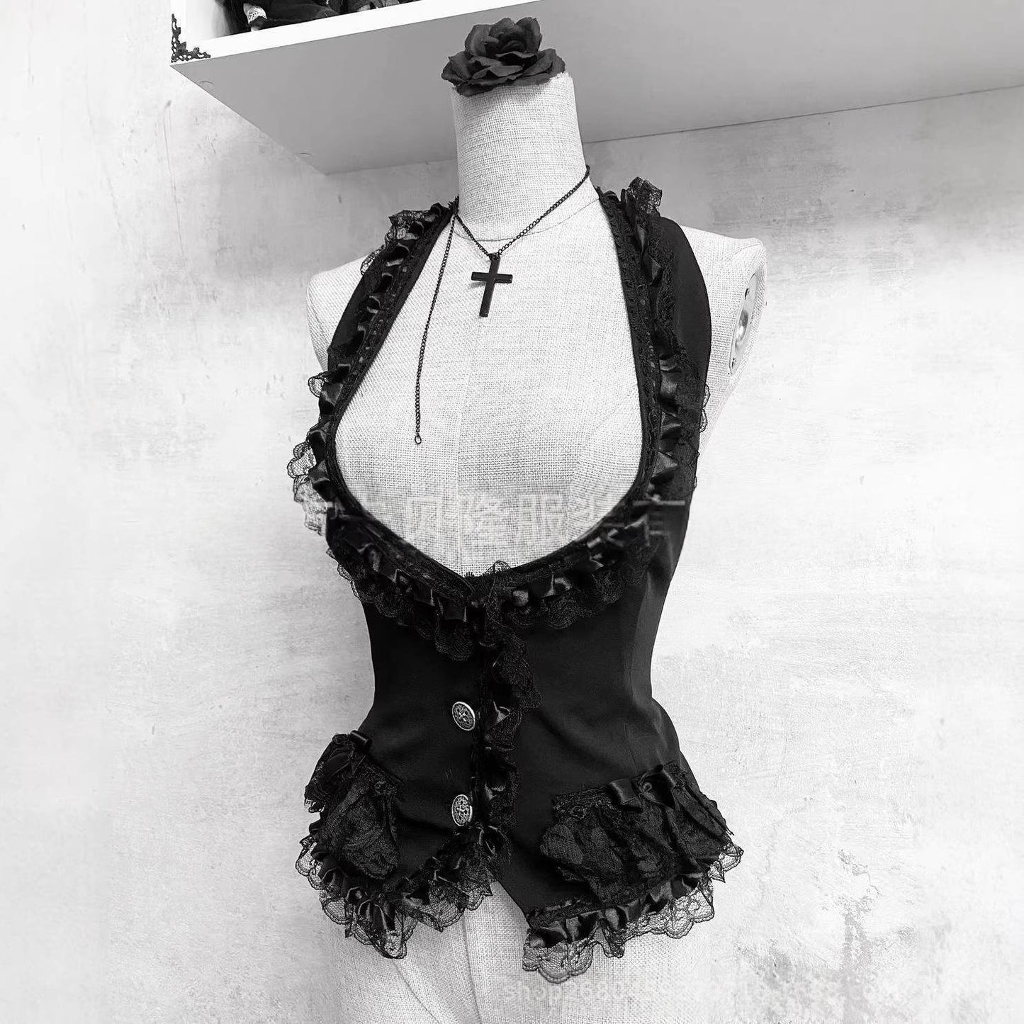 Dark Gothic-style Black Lace Halter Vest For Women