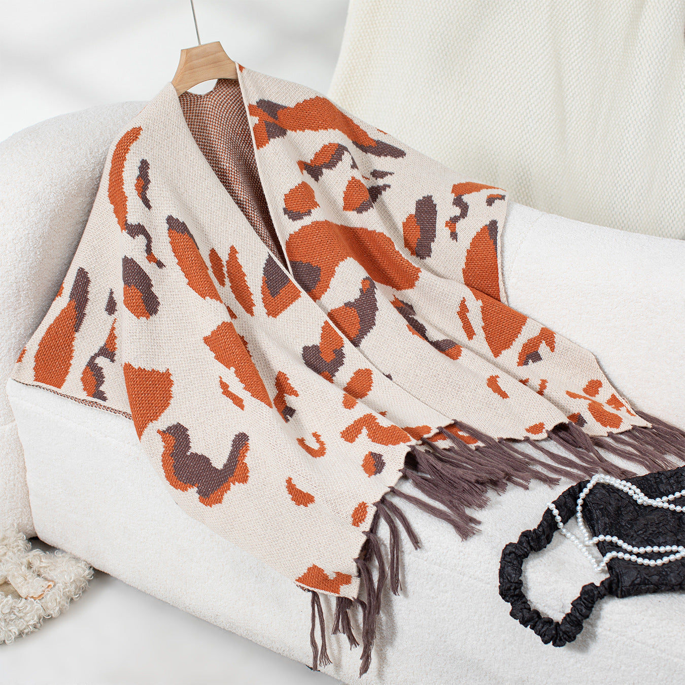 Drizzle-Color Leopard-Print Knitted Tassel CapeShoulder Wrap For Women