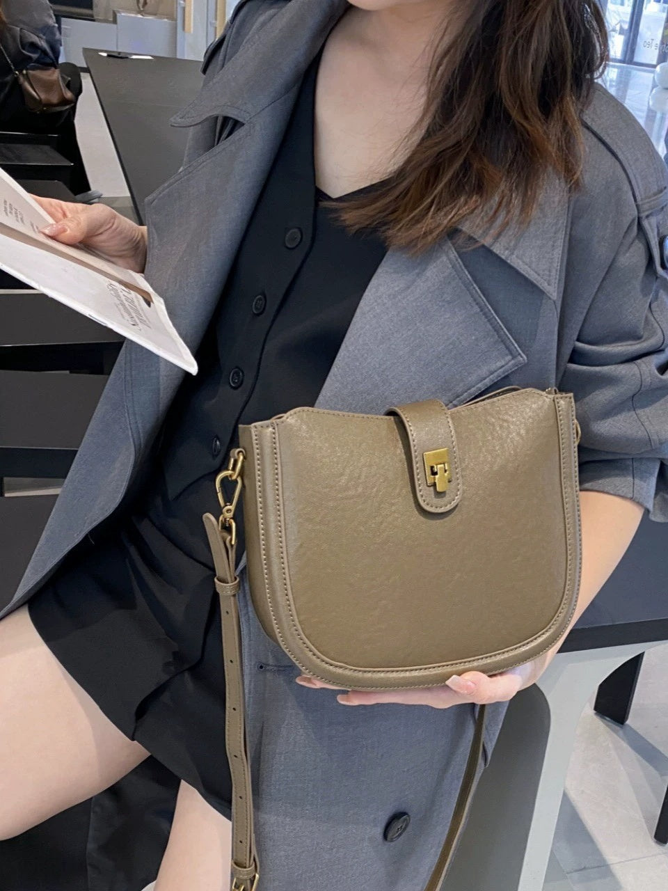 Minimalist Fashion Light Luxury Saddle Bag Genuine Leather Handbag Versatile Handheld Cowhide Shoulder Crossbody Bag Underarm Bag