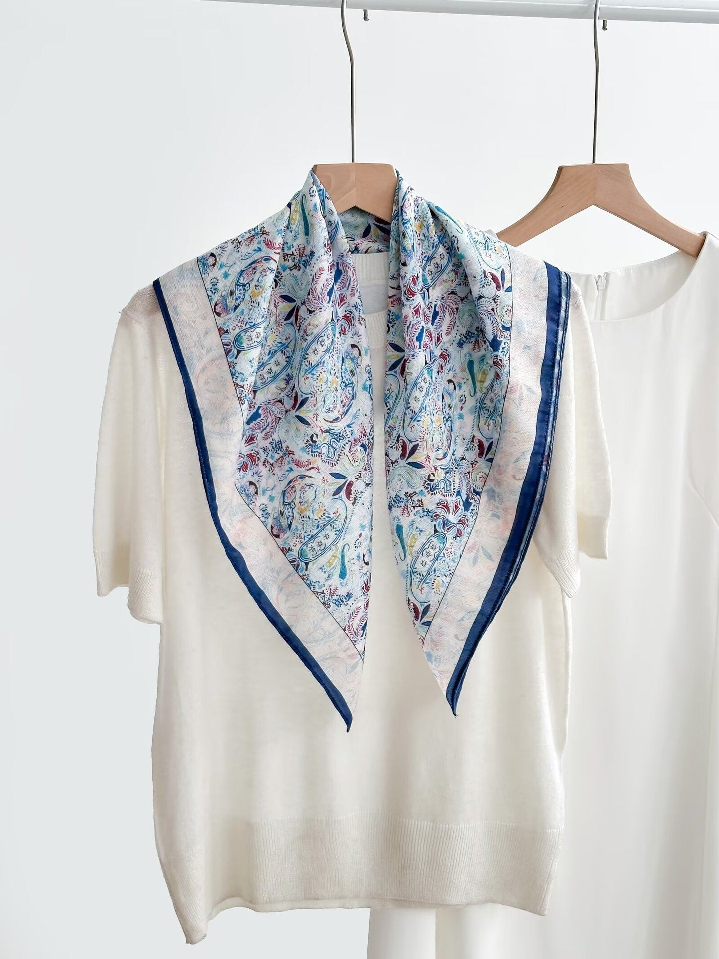 Women's Vintage High-end Outer Silk Scarf