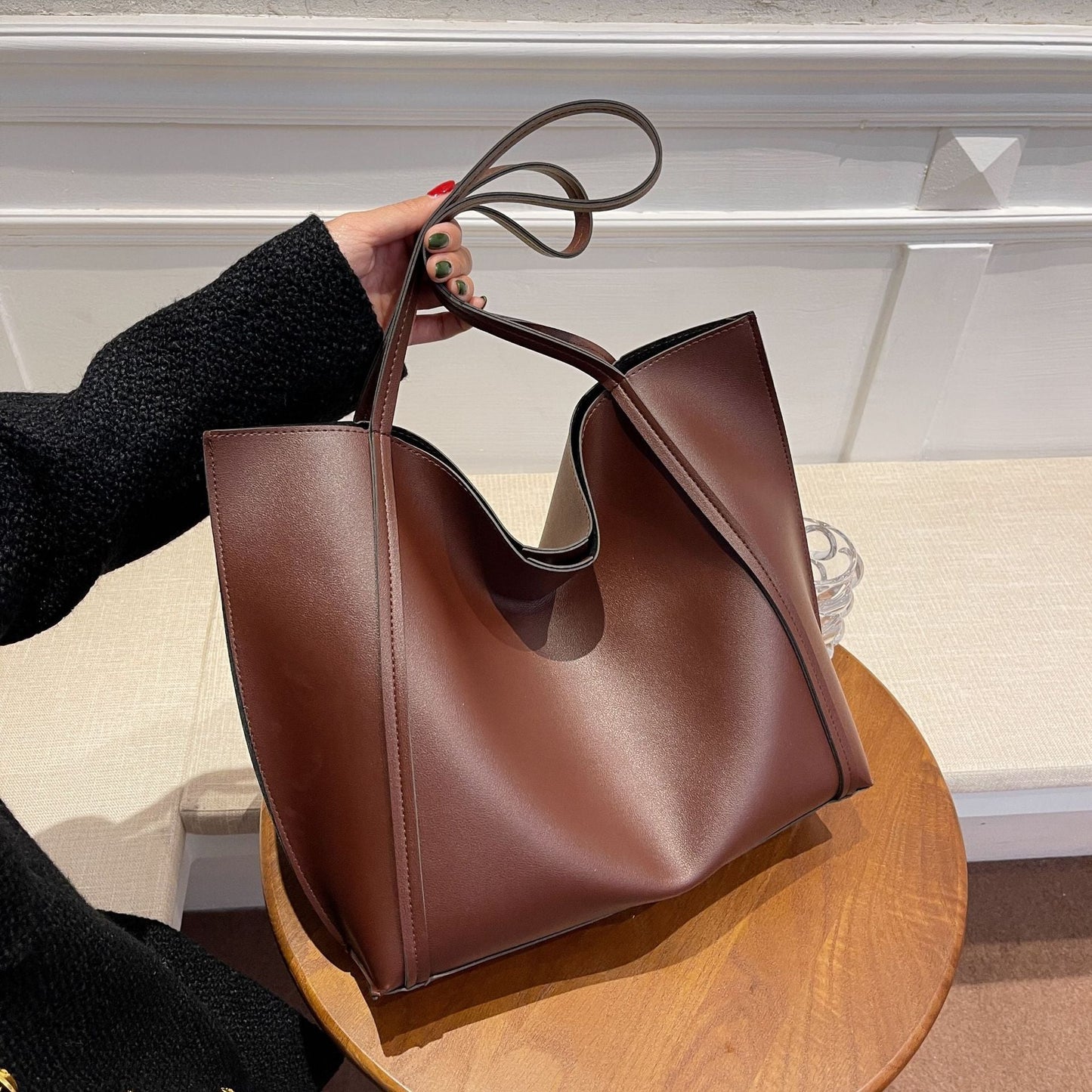 Large-capacity Retro Womens New Single-shoulder Bag
